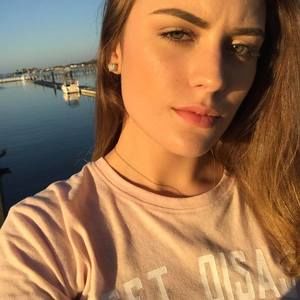 Meet your Posher, Isabelle